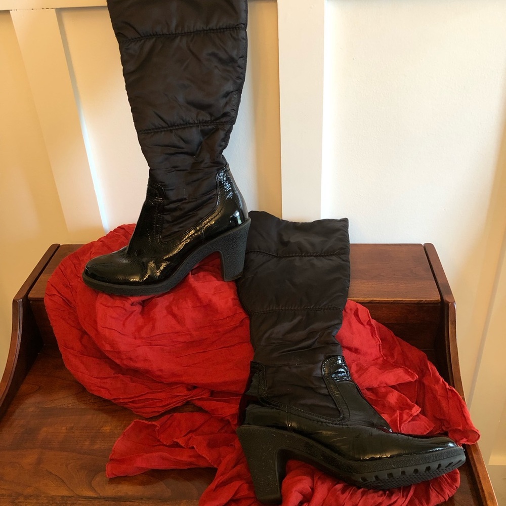 Aerosols black vinyl knee high boots size 7